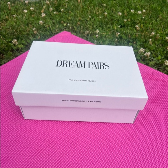 Kids Purple and Pink Cleats - Picture 2 of 6